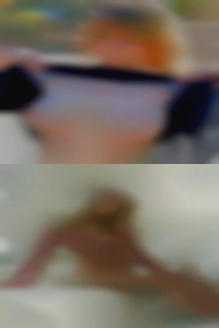 Naked woman milfs 360 view.